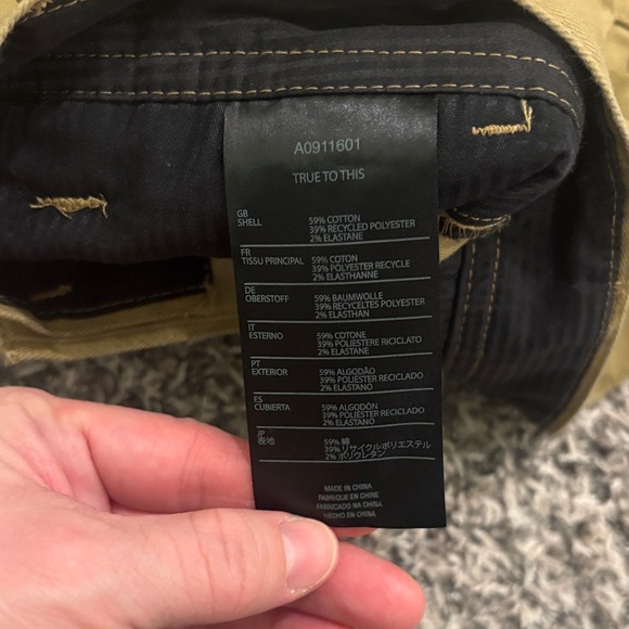 Volcom Men's Tan Flat Front Shorts Size 33 - Picture 4 of 9